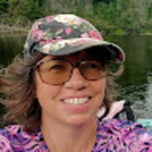 Meet your Posher, Kat - Picture 1 of 1